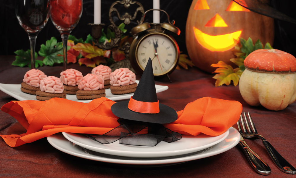 Setting the Perfect Halloween Table