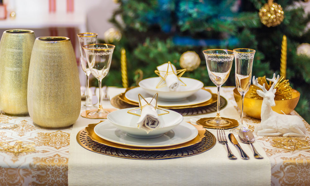 Christmas Tablecloths How to Set the Perfect Christmas Table this Year Blog Image
