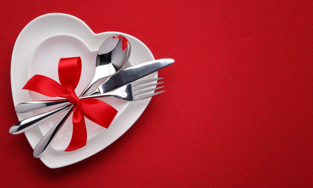 How to Set a Romantic Table for Valentine’s Day